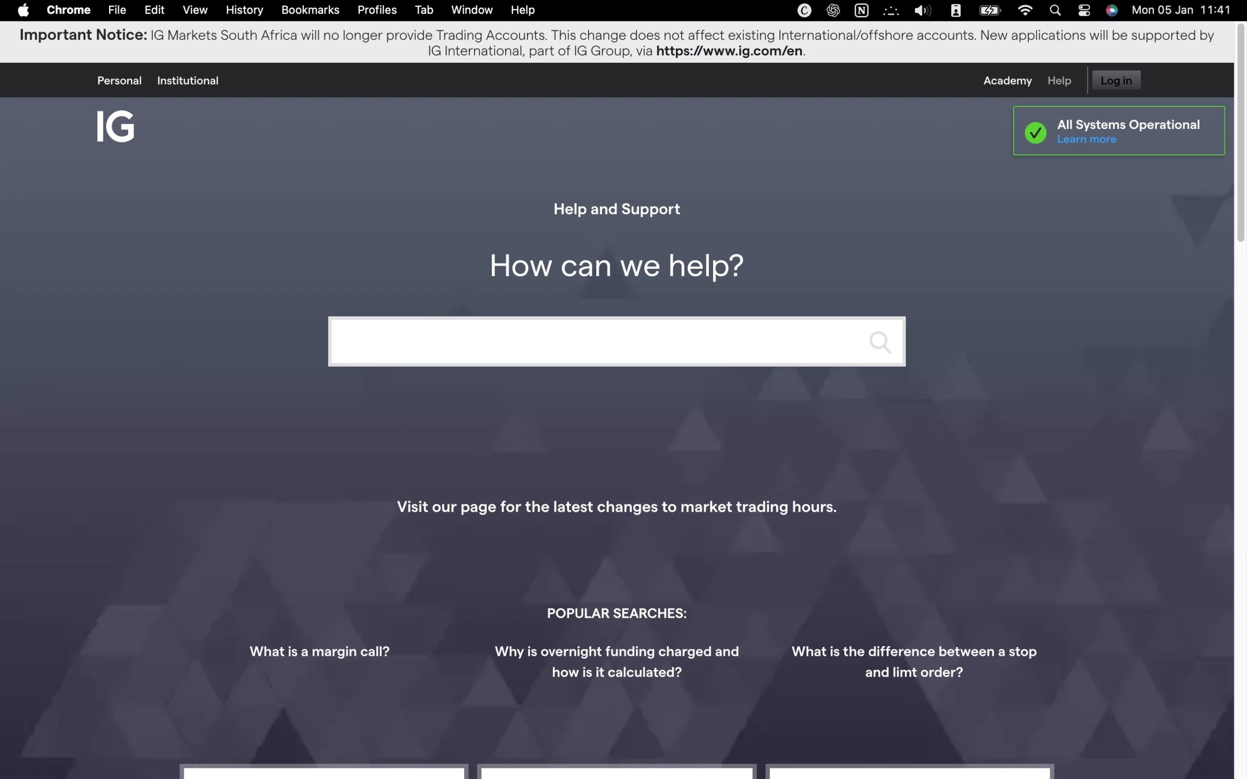 IG review image showing customer support options including a contact form, live chat, phone number and help center.