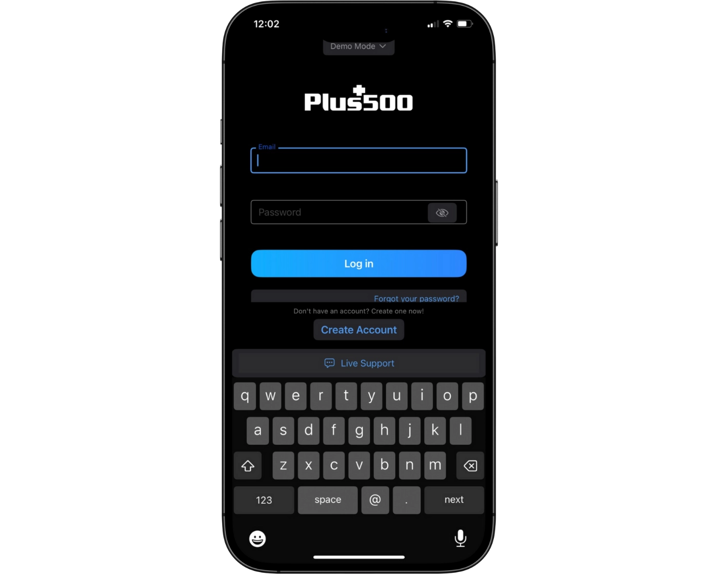 Plus500 review image showing the Plus500 mobile App login page where clients enter their login number, server, and password.