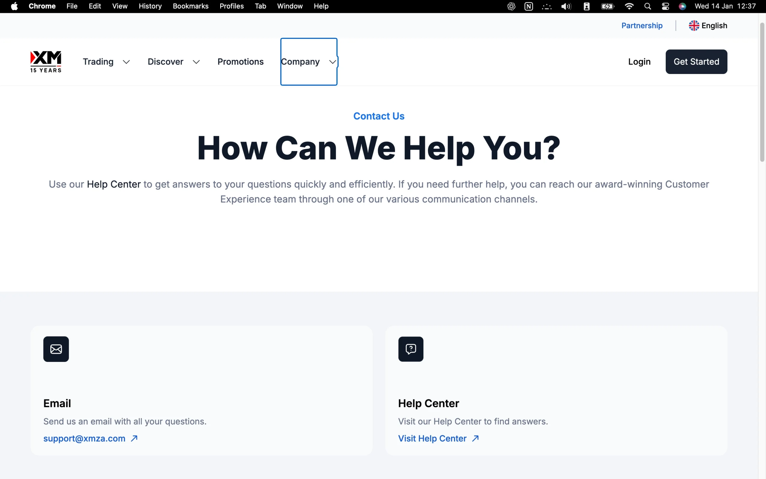 XM review image showing customer support options including a contact form, live chat, phone number and help center.